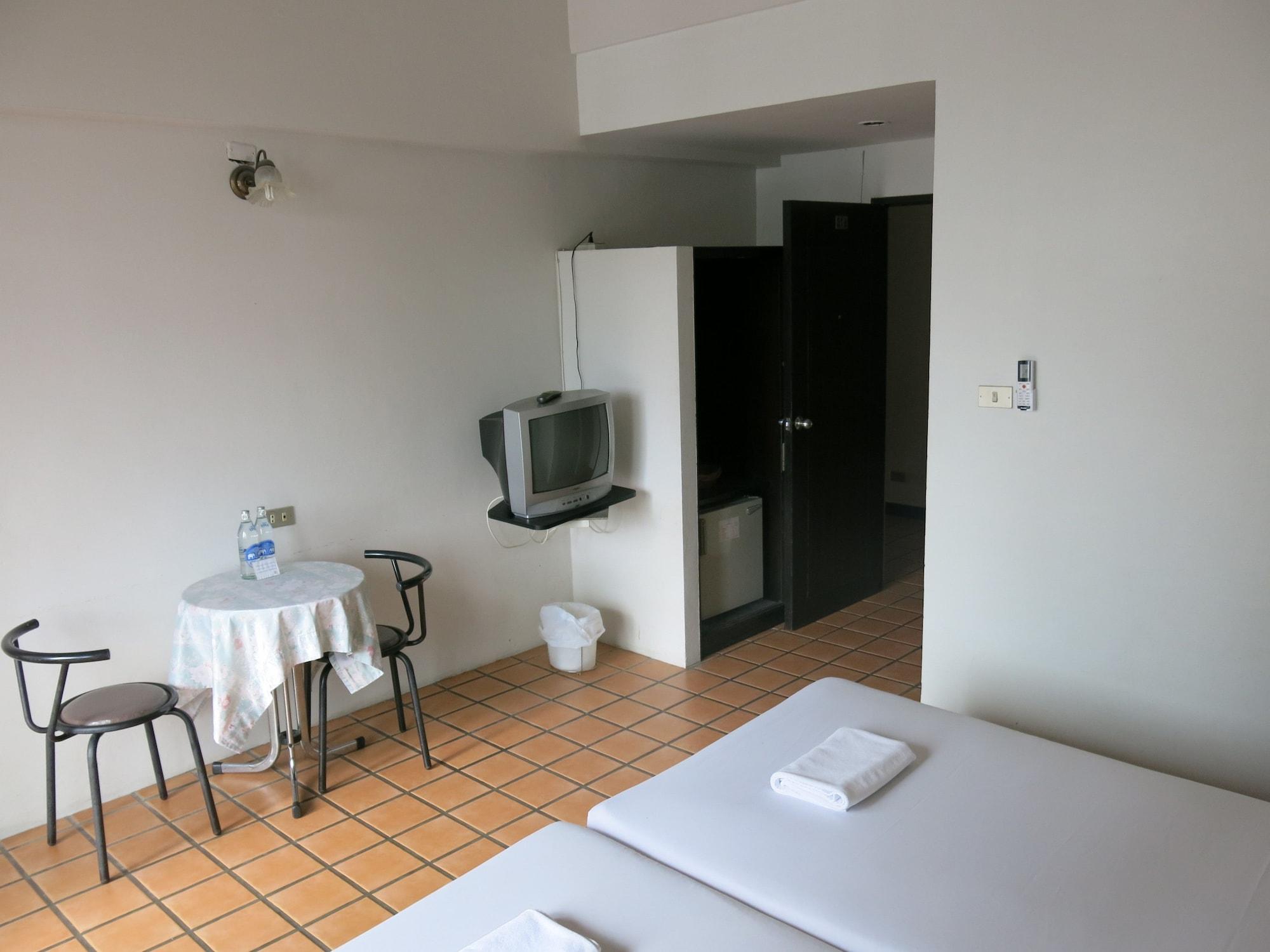 Rome Place Hotel Phuket Exterior photo