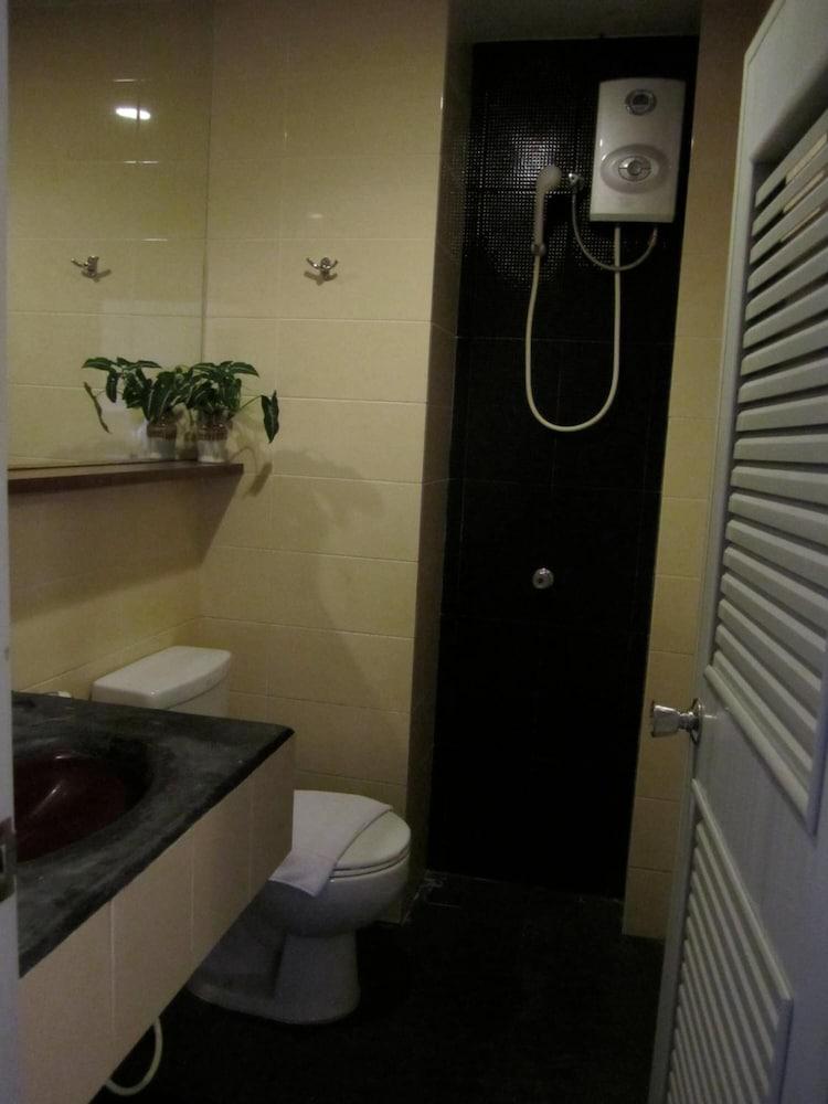 Rome Place Hotel Phuket Exterior photo