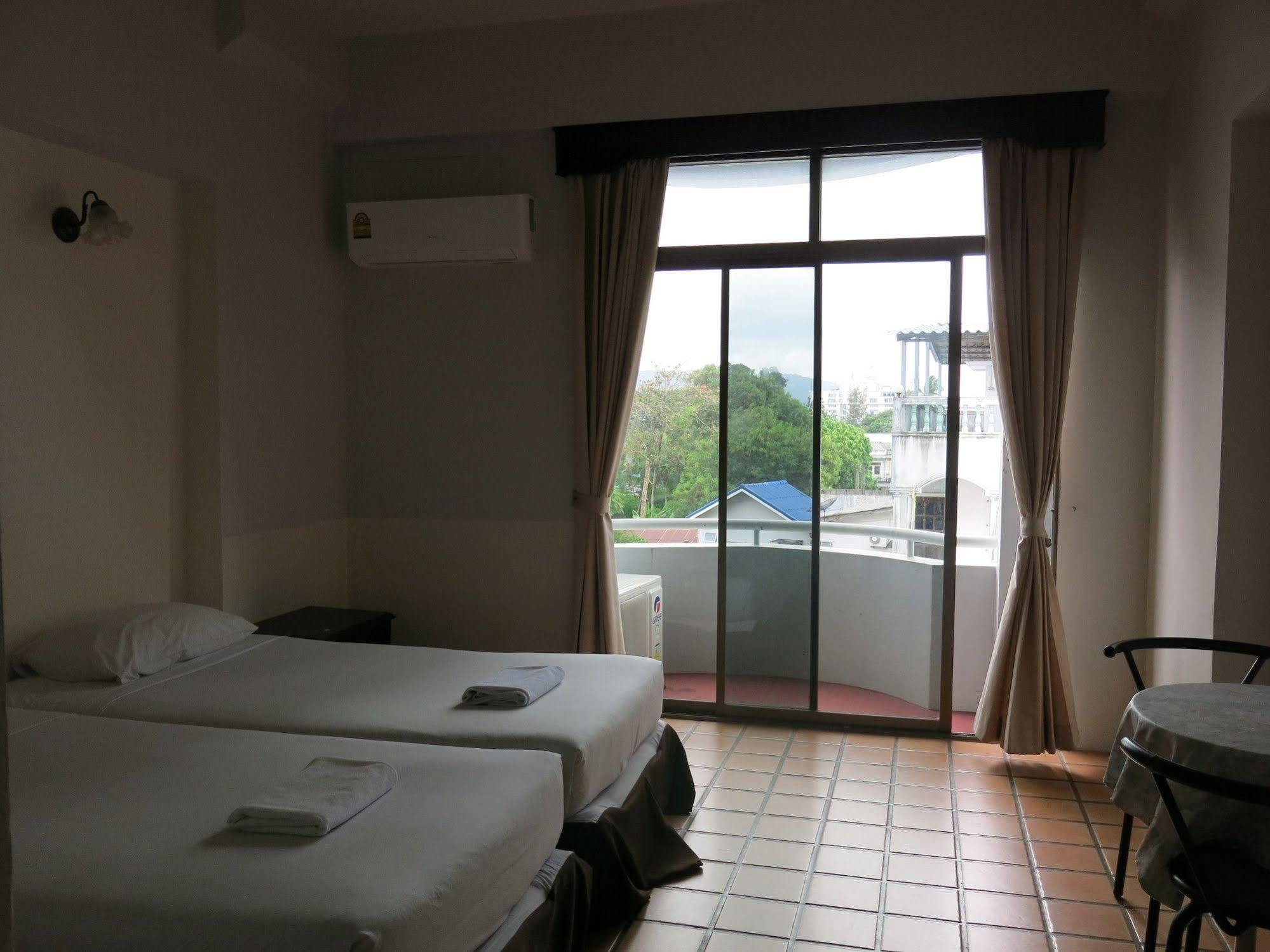 Rome Place Hotel Phuket Exterior photo
