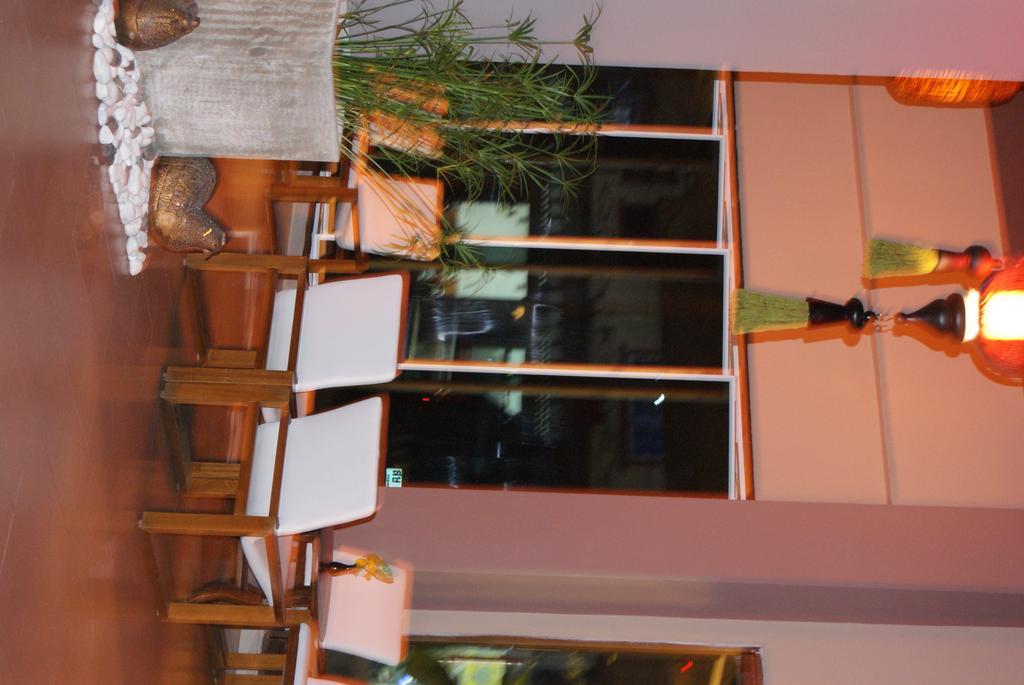 Rome Place Hotel Phuket Exterior photo