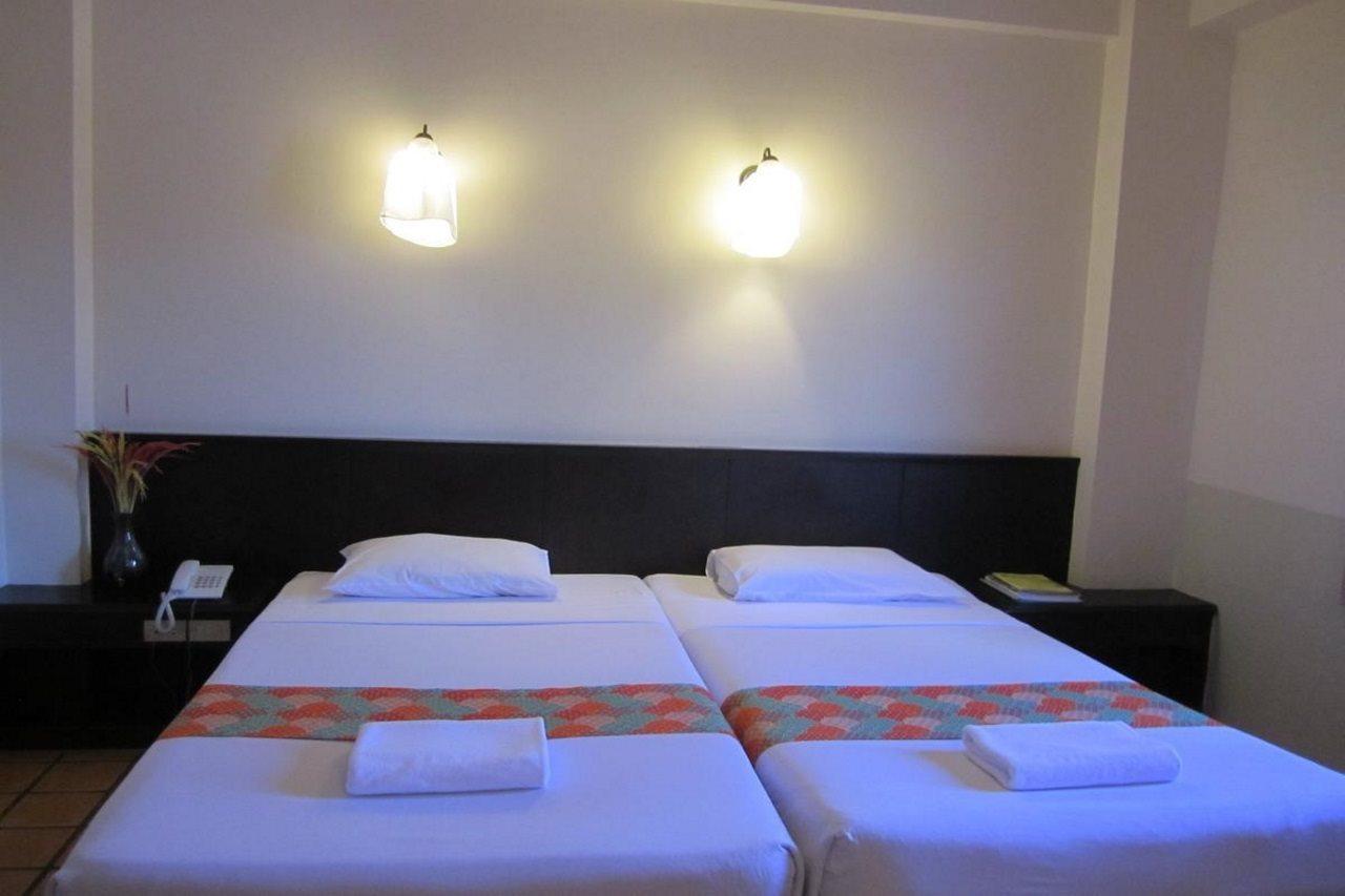 Rome Place Hotel Phuket Exterior photo
