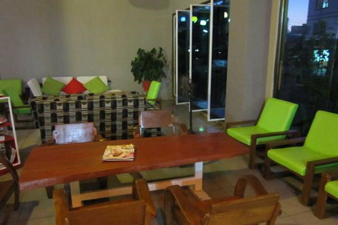 Rome Place Hotel Phuket Exterior photo