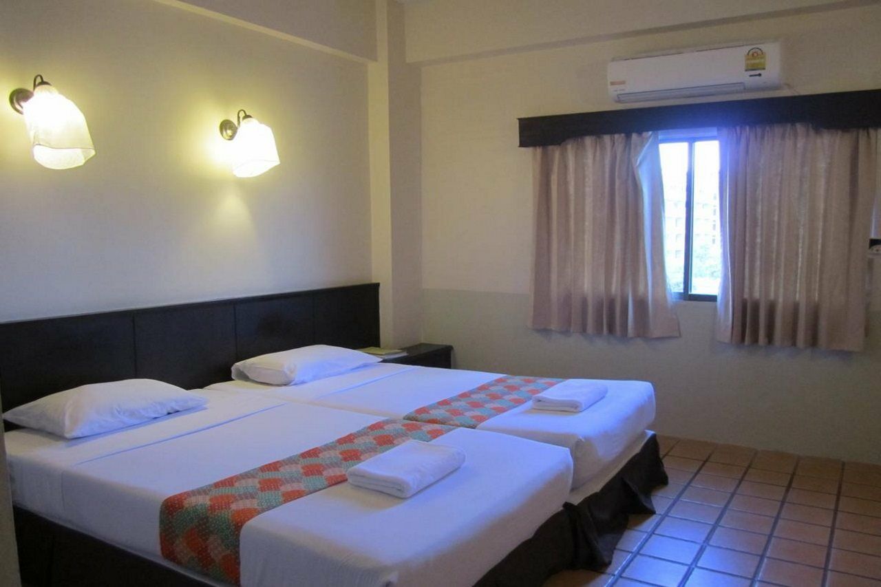 Rome Place Hotel Phuket Exterior photo